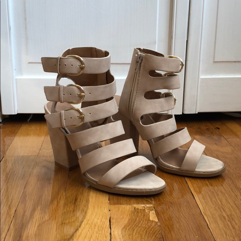 Tan strapped/buckle Heels